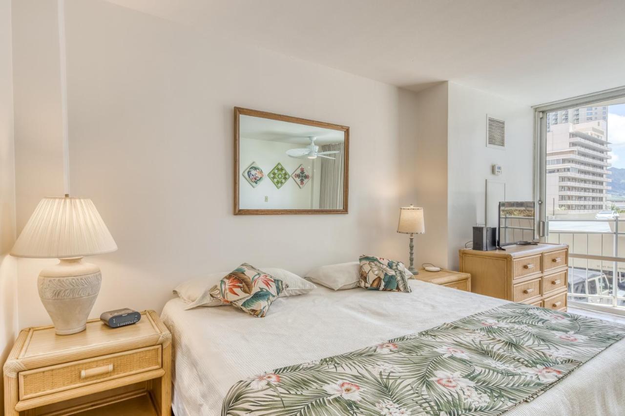 Ilikai 883 Hotel Хонолулу Екстериор снимка